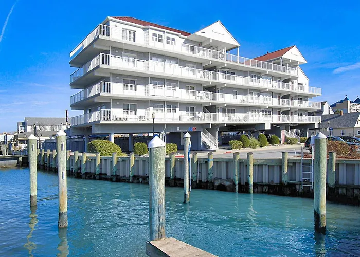 Apartment White Marlin 307b